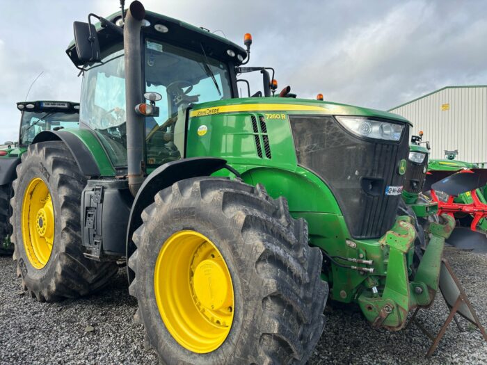 2012 John Deere 7260R