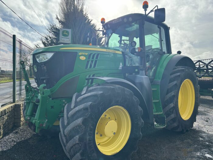 2015 John Deere 6170M