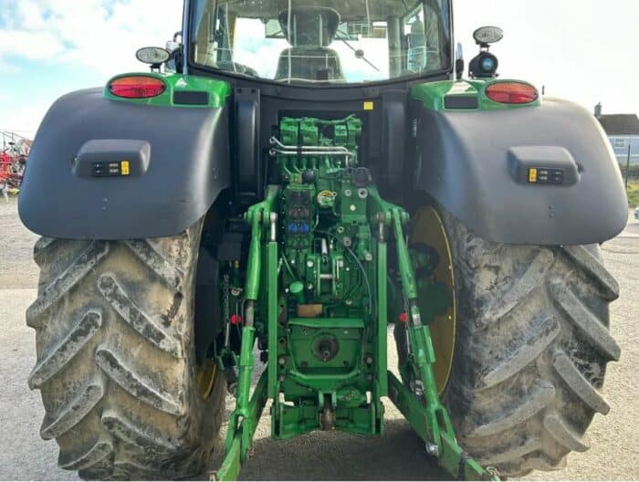 2016 John Deere 6215R - Image 6