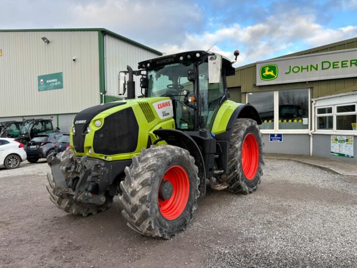 2018 Claas Axion 810