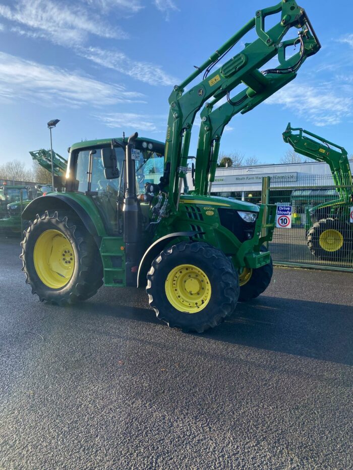 2019 John Deere 6120M