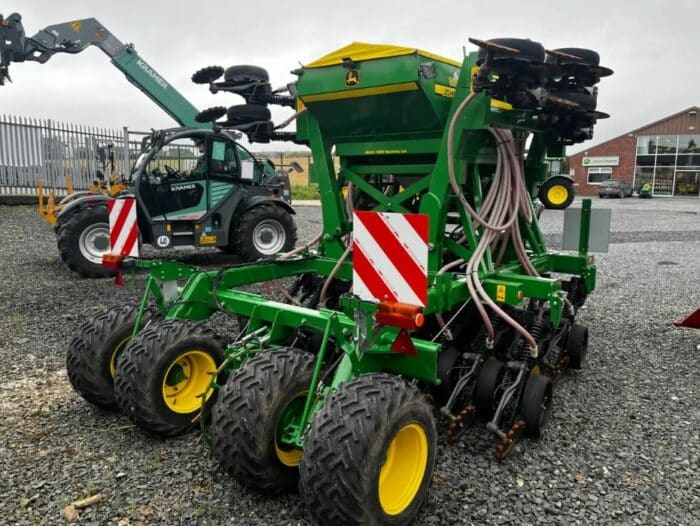 John Deere 750A Drill