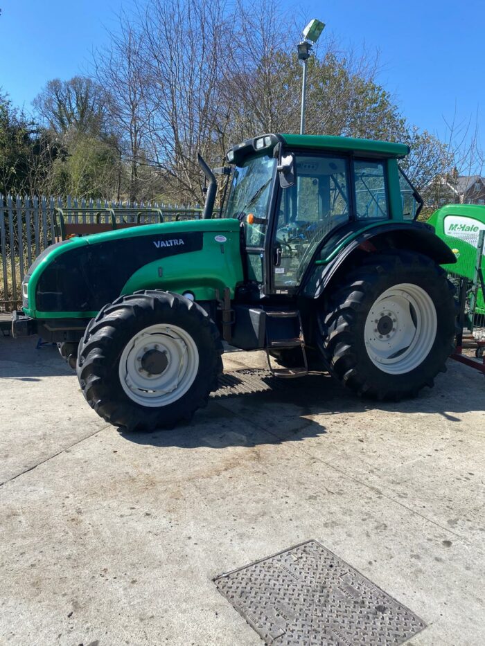 2008 Valtra T121