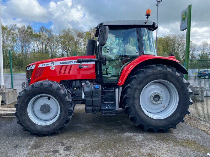 2019 Massey Ferguson 7715S