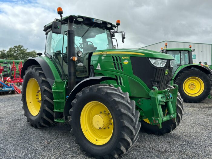 2013 John Deere 6210R