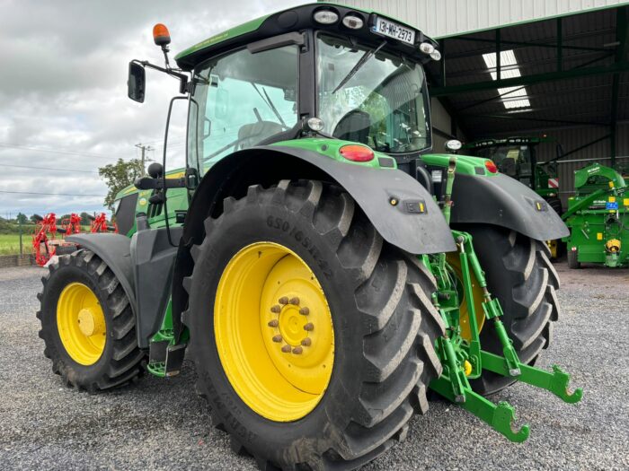 2013 John Deere 6210R - Image 4