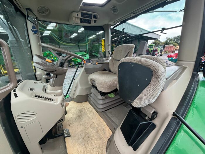 2013 John Deere 6210R - Image 6