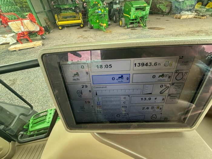 2013 John Deere 6210R - Image 7