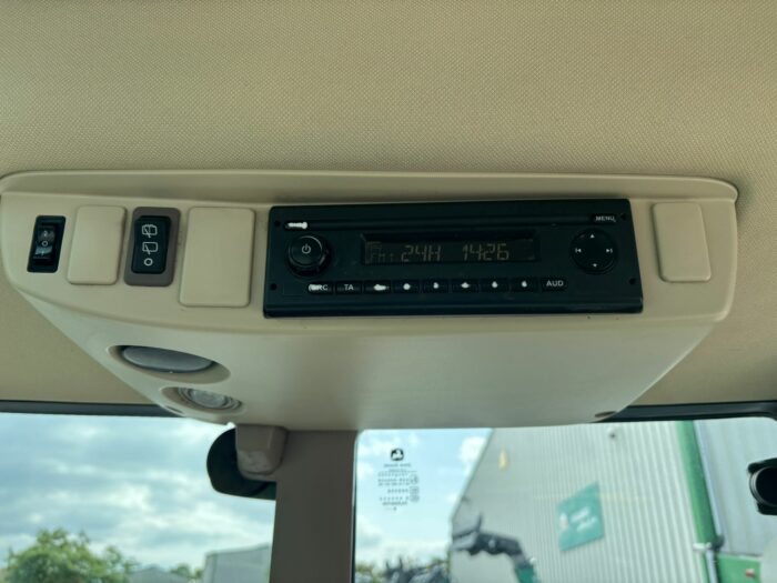 2020 John Deere 6120M - Image 11