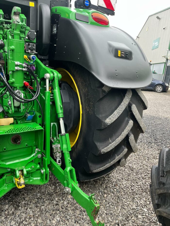 2022 John Deere 6250R - Image 14